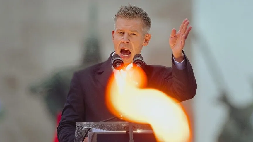 Macaristan'daki genel seçimde Orban'ın rakibi Magyar zaferini ilan etti