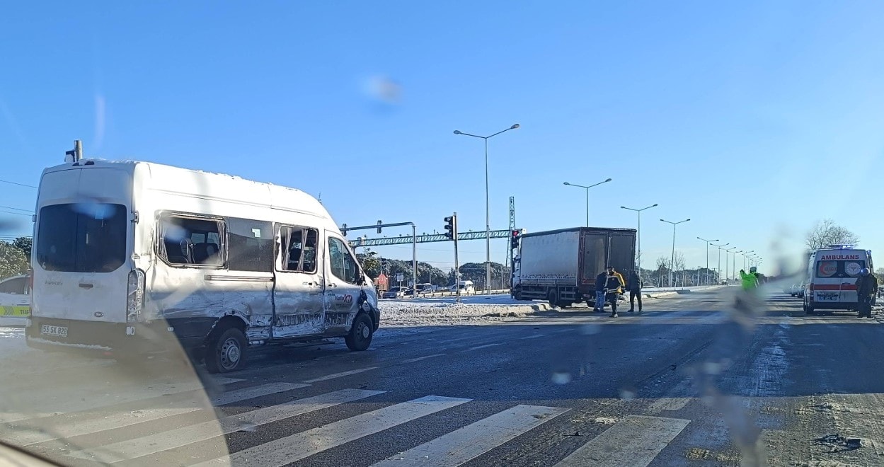 Samsun'da zincirleme kaza; 6 yaralı