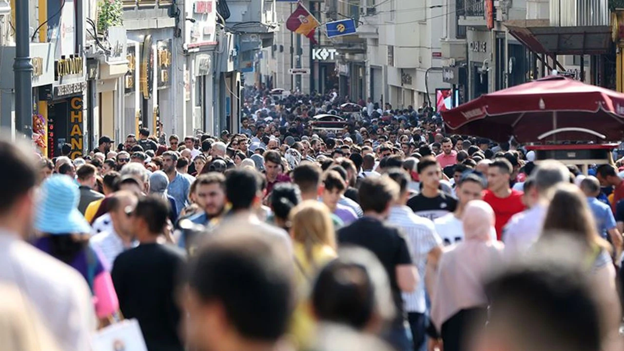 DİSK-AR: Geniş tanımlı işsizlik yüzde 30,6'ya yükseldi