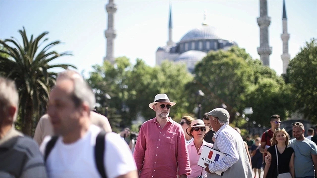 Turizmde yükseliş: Ekim ayında 5,6 milyon yabancı ziyaretçi