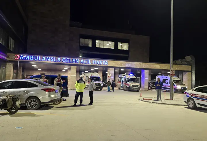 Samandağ Devlet Hastanesi Yoğun Bakım Servisinde yangın: 11 hasta tahliye edildi