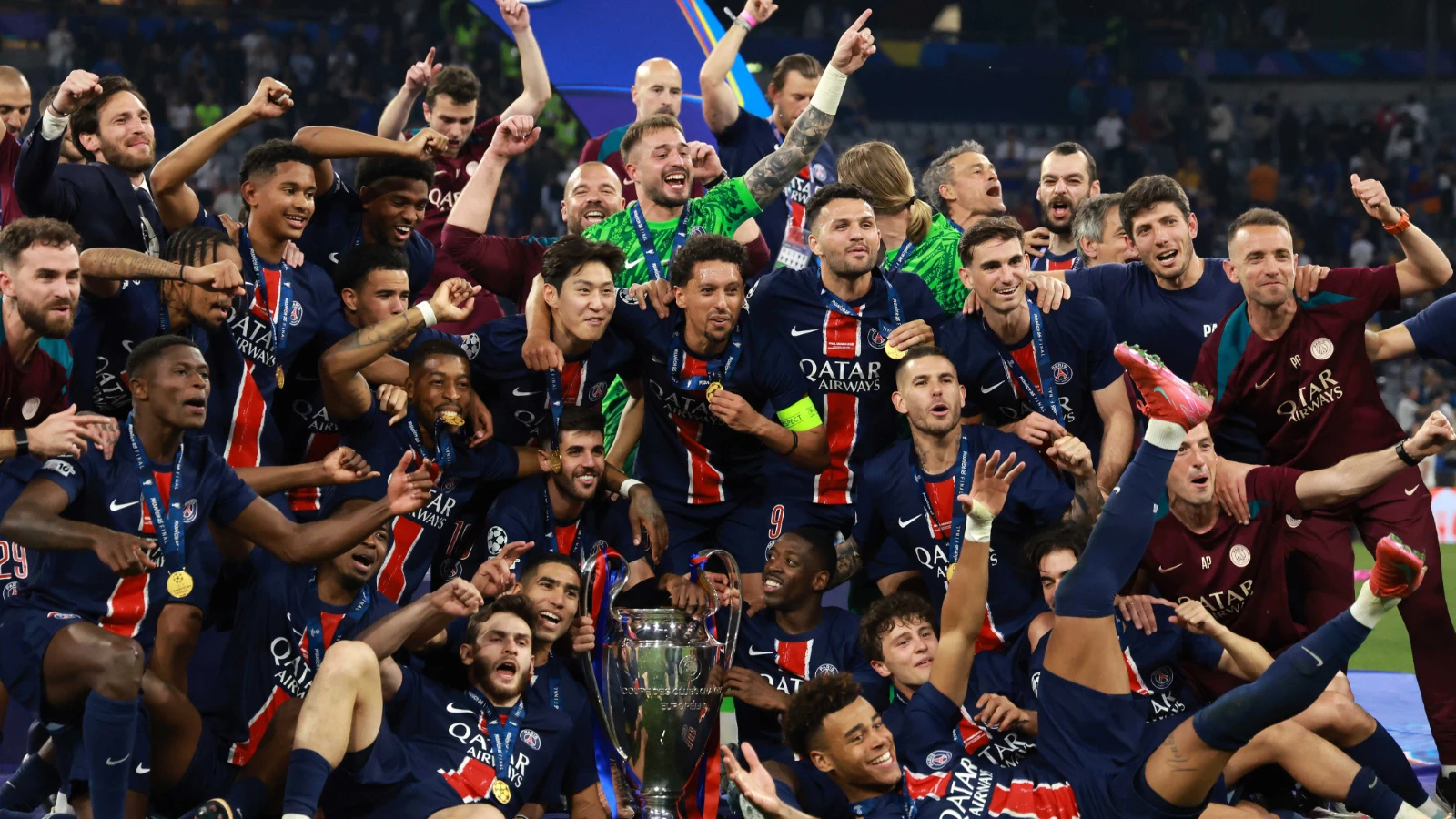 Mourinho otobüsü PSG'nin önüne çekti: Fenerbahçe Paris Saint Germain'den 3 yıldız birden alıyor... İşte son bomba...