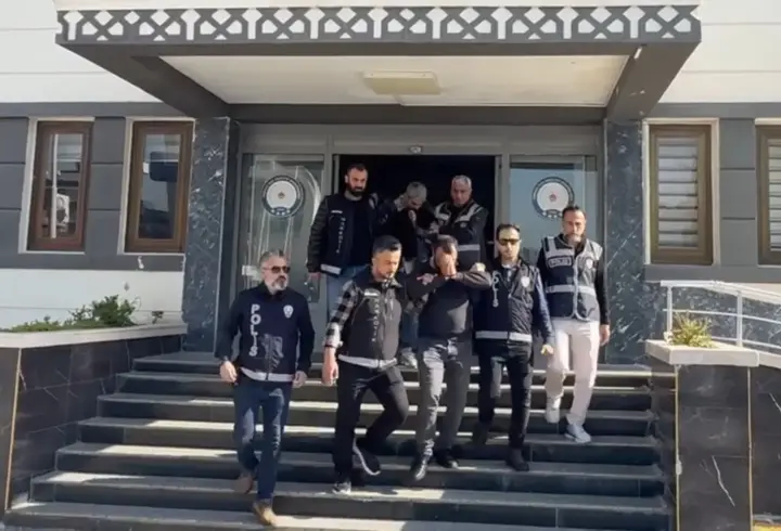 Tarsus’ta uyuşturucu operasyonu: 55 gözaltı