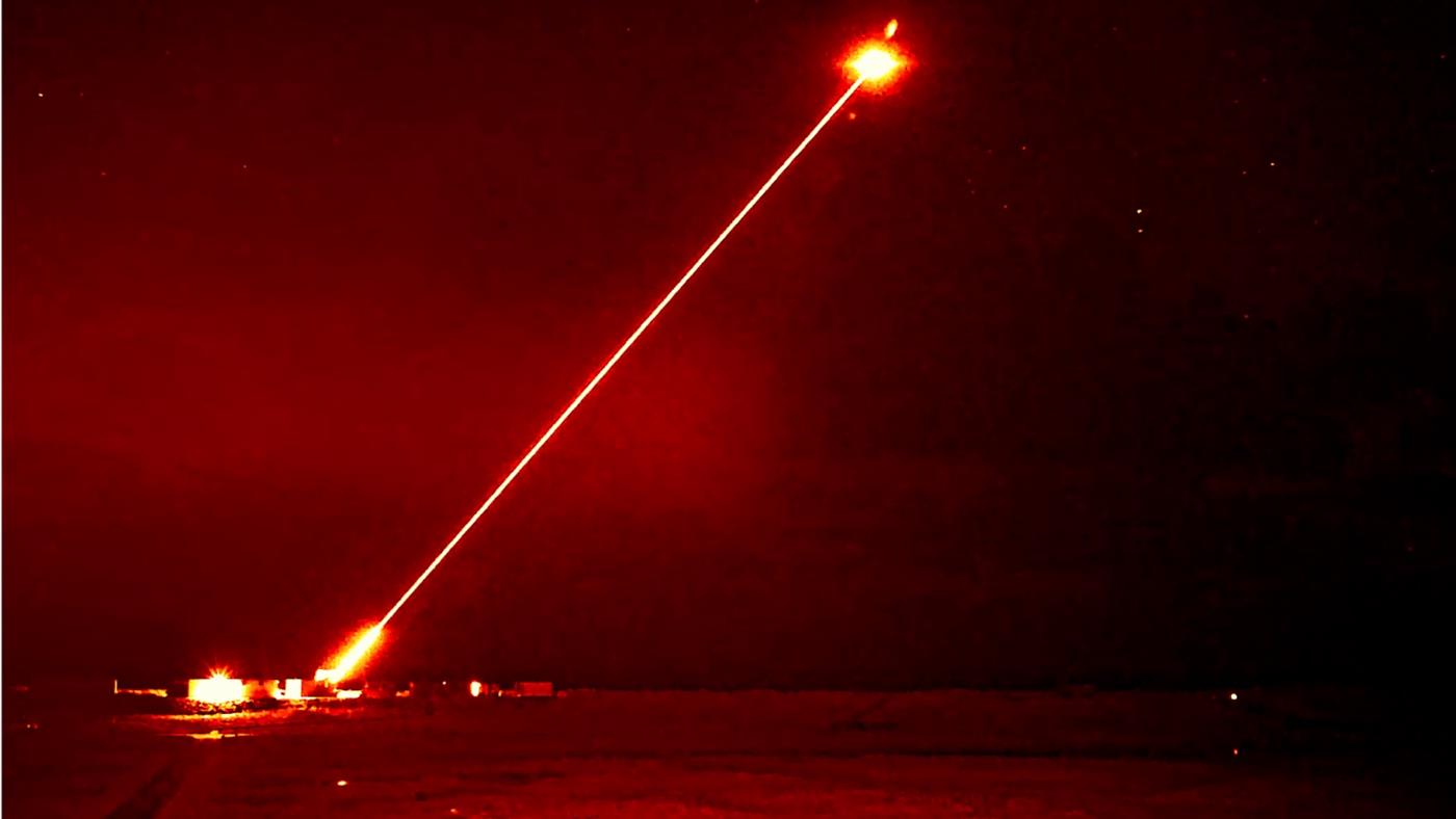 İngiltere’nin lazer silahı gelecek yıl hizmete girecek: Sonsuz cephanesi var