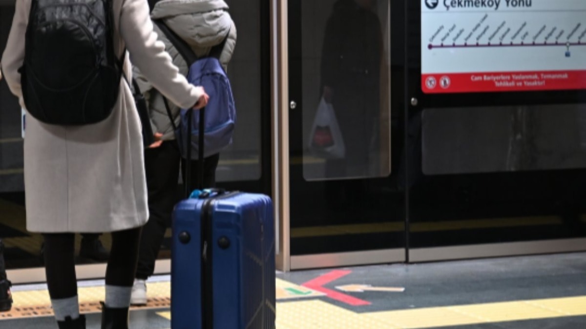 Metroya valizle binenlere kötü haber: Valiz başına ücret