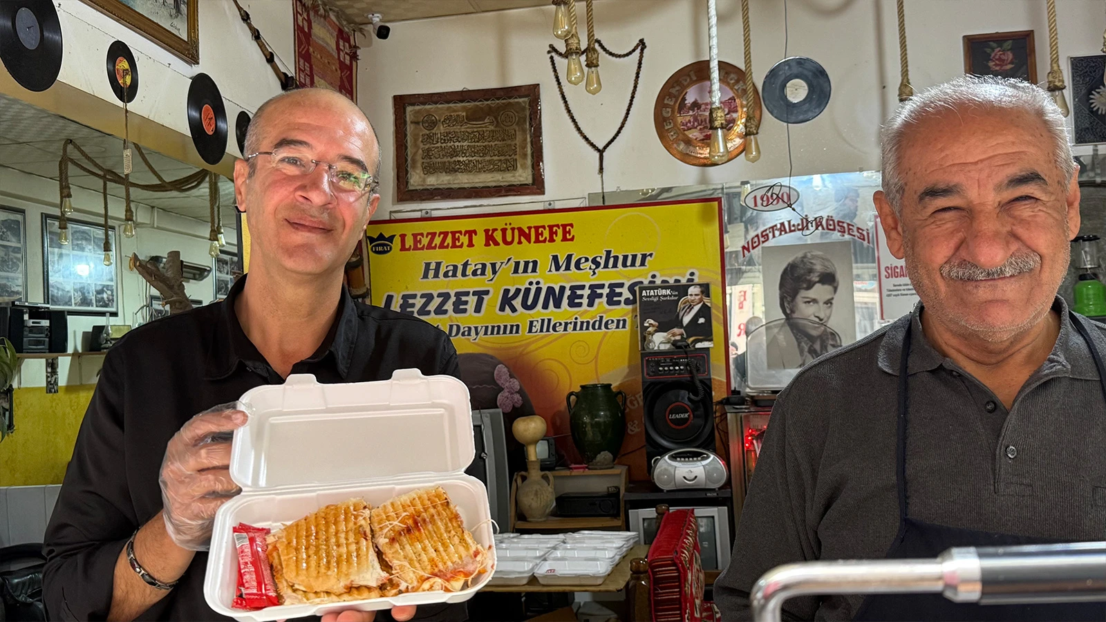 600 liralık dev tost: Yarım kiloyu geçiyor, içinde yok yok!