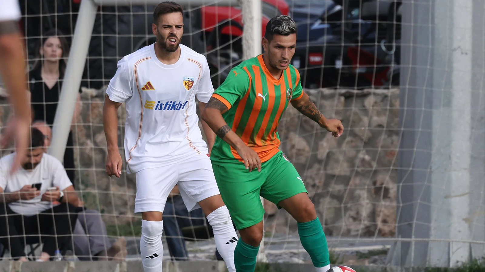 Alanyaspor, Kayserispor'u 2 golle devirdi