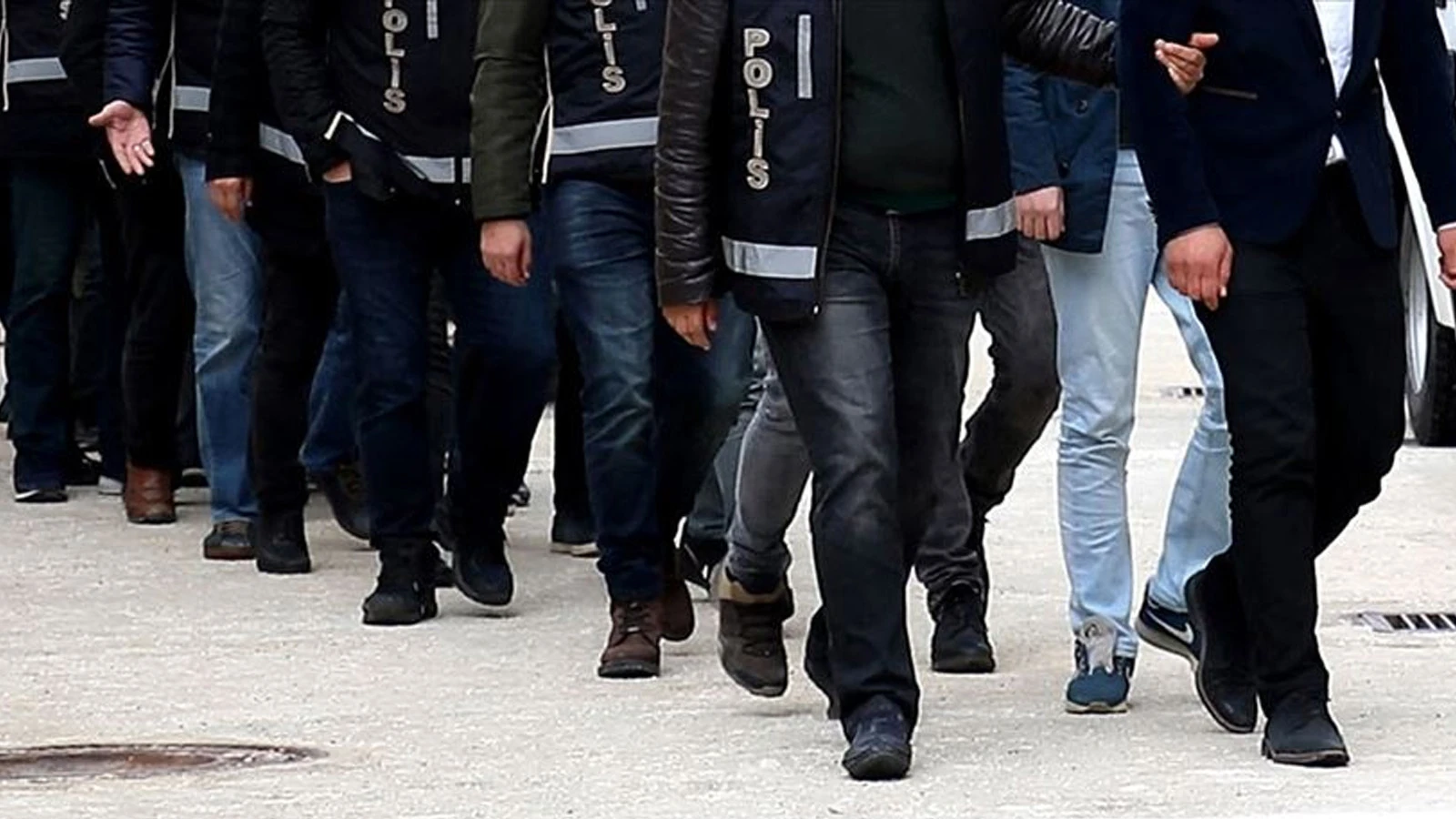 İstanbul ve Adana'da DEAŞ operasyonu: 10 şüpheli gözaltına alındı