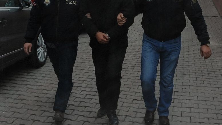"Oğlunum" diye kandırdı, 400 bin lirayı cebine attı