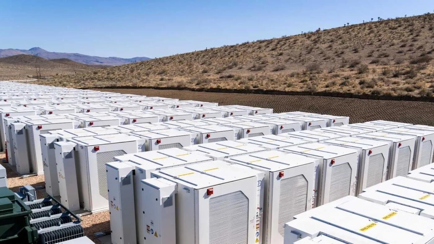 En büyüğü olacak: Suudi Arabistan, devasa enerji depolama tesisini devreye aldı