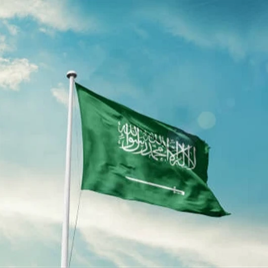 Suudi Arabistan’da Füze Alarmı: Riyad Ve Hamis Muşayt Hedef Alındı