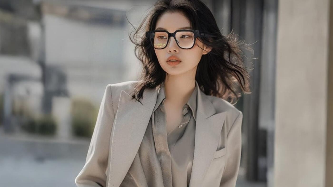 Lenovo AI Glasses V1 dahili prompter ile geliyor