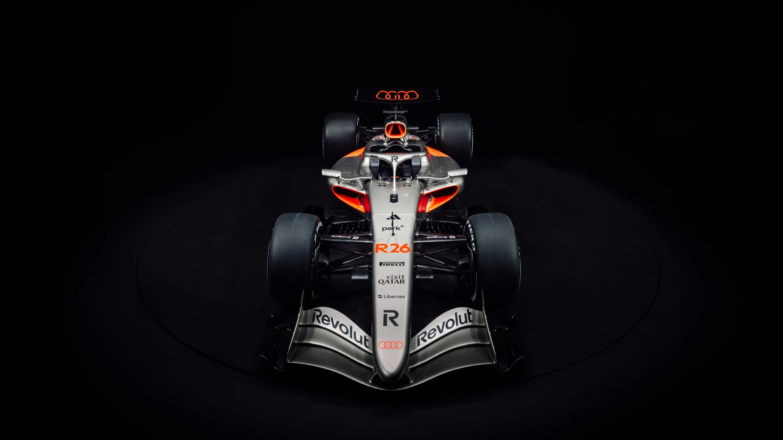 Audi, 2026 aracı R26'yı yeni sezon öncesi tanıttı!