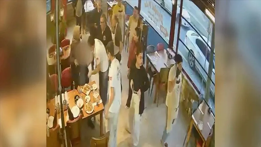 Aydın'da lokanta sahibi fenalaşan müşterisini kalp masajıyla hayata döndürdü