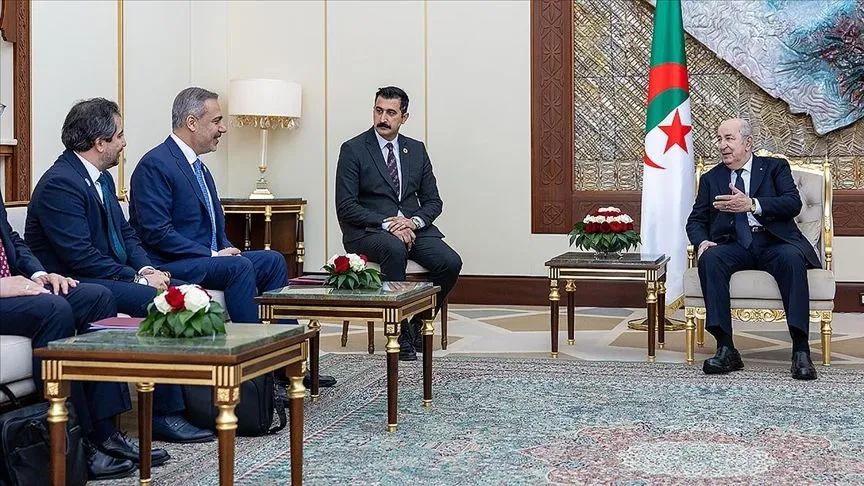 Dışişleri Bakanı Fidan, Cezayir Cumhurbaşkanı Tebbun ile görüştü