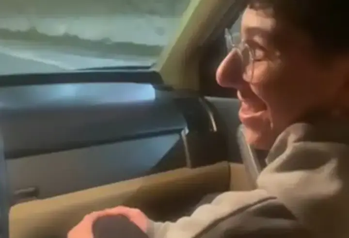 Gümüşhane'de otostop yapan öğrenci hayatının şokunu yaşadı! 'Dayı' dedi bakın kim çıktı...