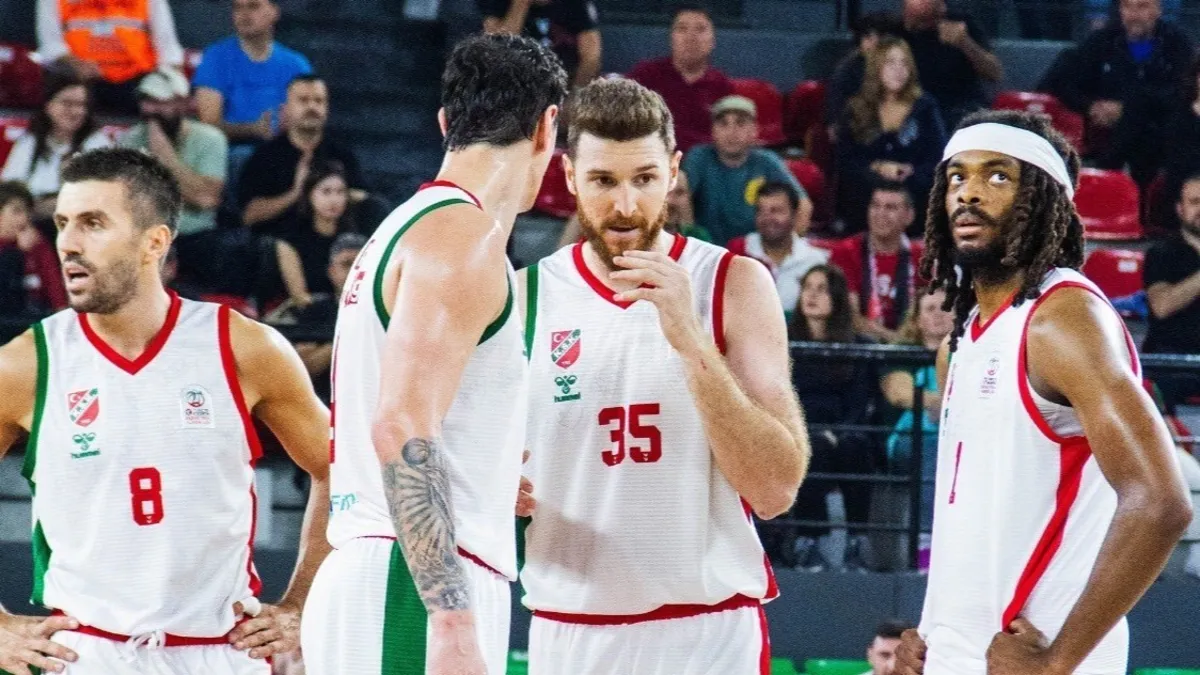 Karşıyaka Basketbol Takımı'nda kötü günler! Yönetim ve kadro...