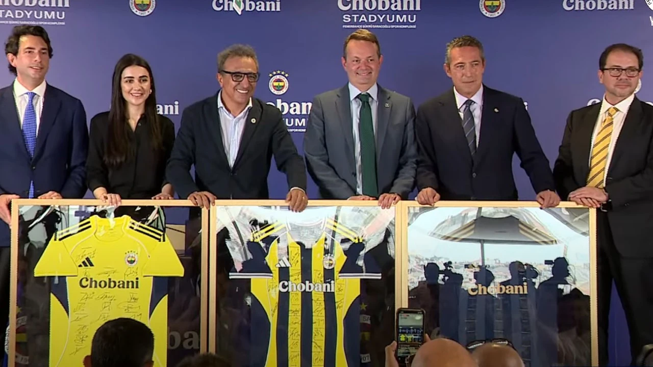Chobani artık Kadıköy'de: 10 yıllık dev sponsorluk anlaşması için imzalar atıldı!