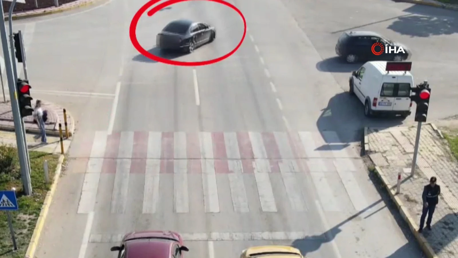 Adres Afyonkarahisar: Drift atan sürücüyü polis dronla yakaladı
