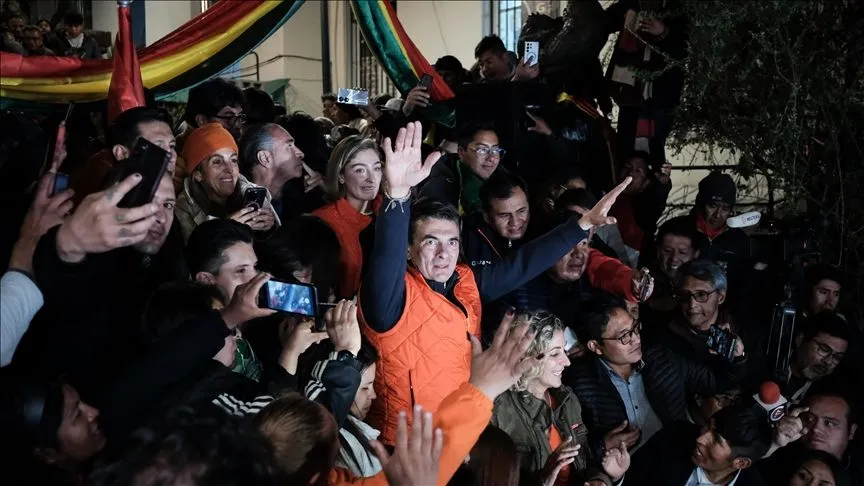 Bolivya'daki devlet başkanı seçimi, solun 20 yıllık iktidarına son verdi