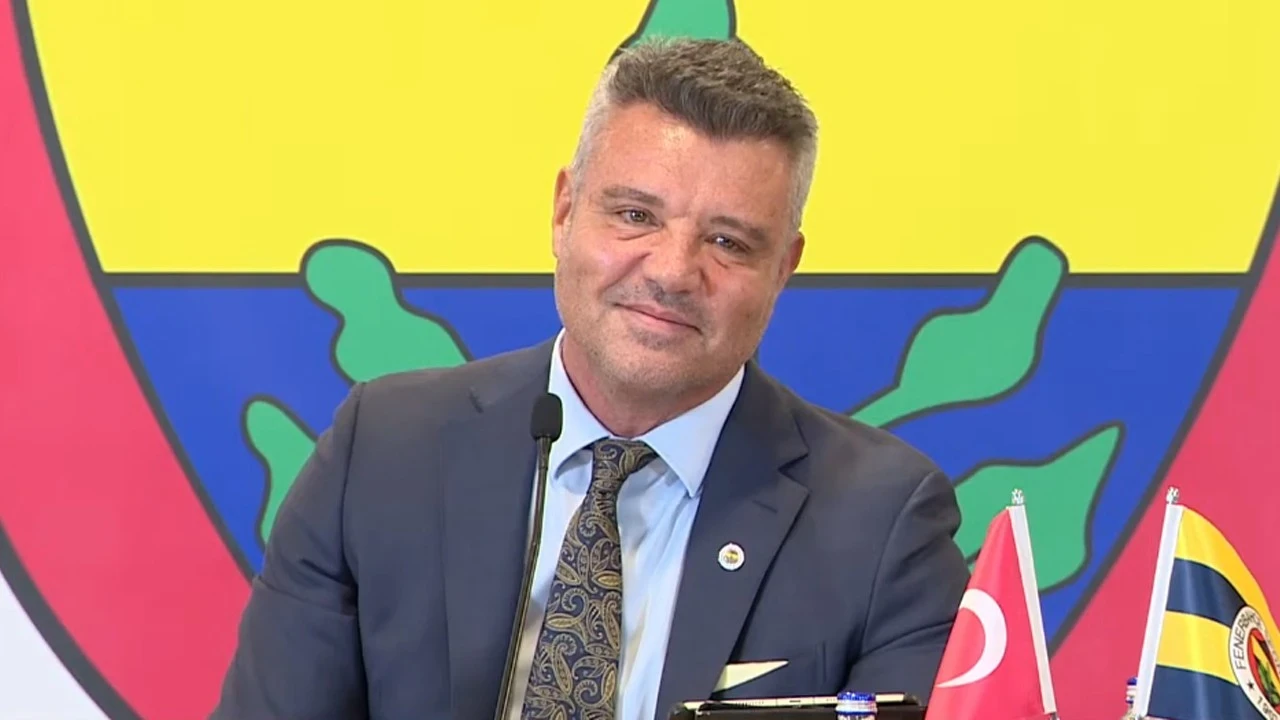 Fenerbahçe Başkanı Saran'da kadro dışı açıklaması: Her şey aile içinde çözüldü