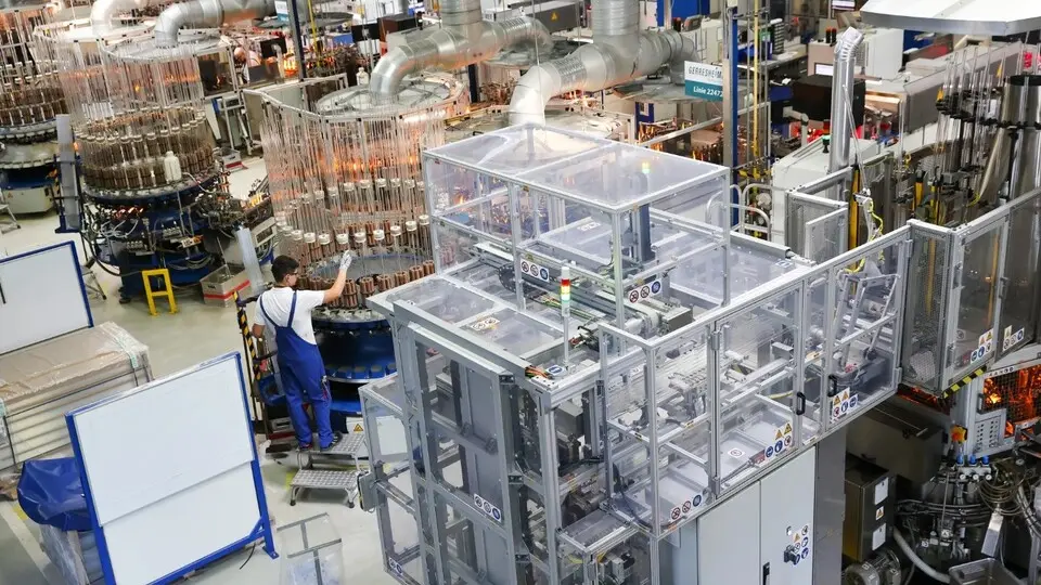 Euro Bölgesi imalat PMI bu yıl ilk kez düştü