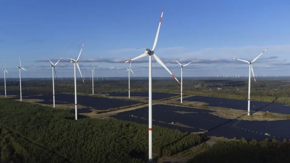Küresel enerji yatırımlarının rekor seviyeye ulaşması bekleniyor