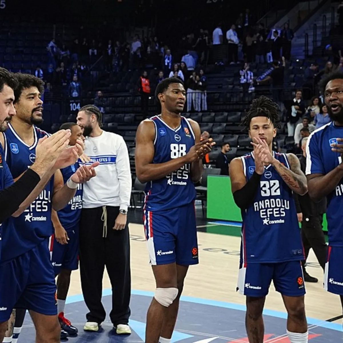 Anadolu Efes EuroLeague'de Panathinaikos'u Konuk Edecek