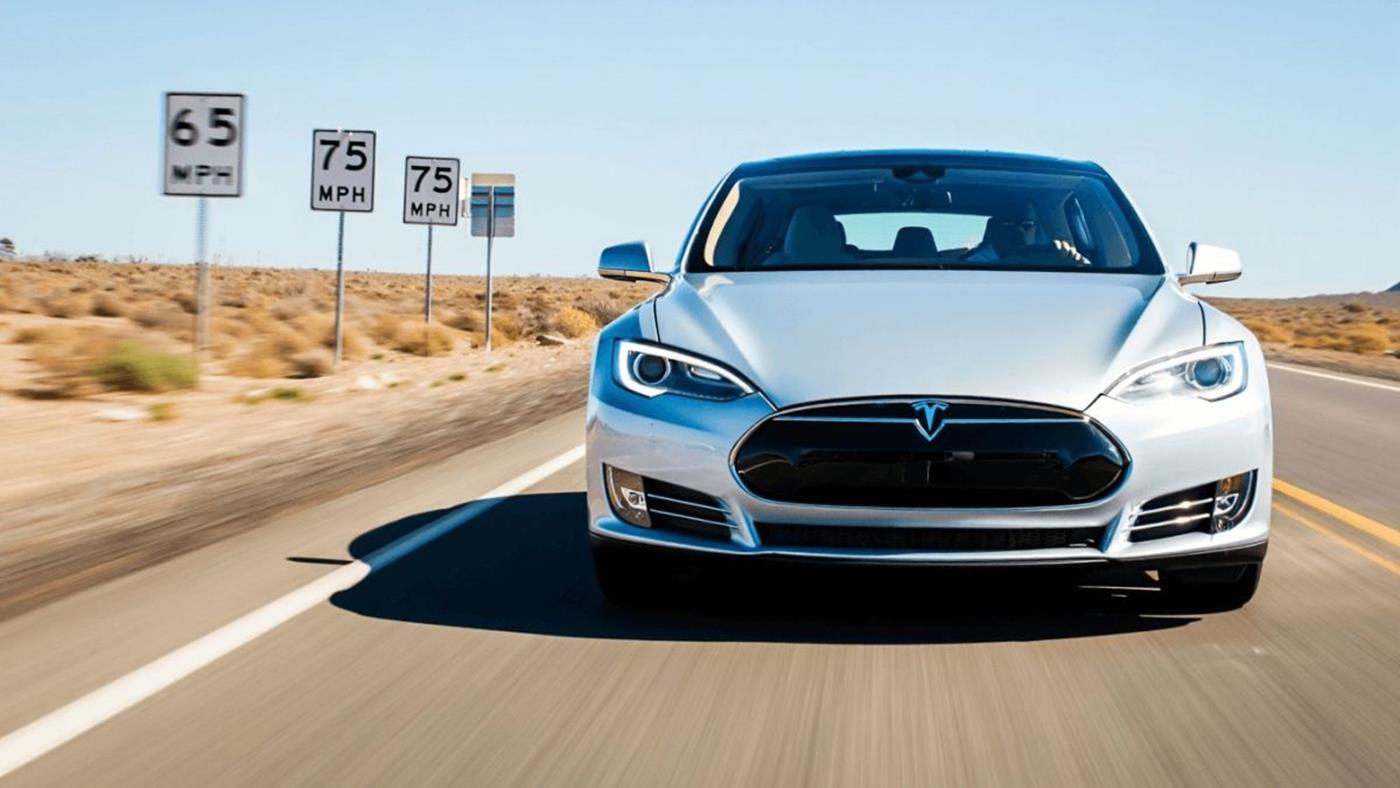 Tesla'nın hız sınırlarını hiçe sayan ‘Mad Max’ modu soruşturma altında