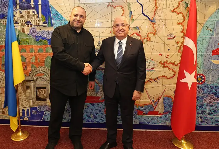 Barış diplomasisi: Bakan Güler, Ukraynalı mevkidaşı ile görüştü