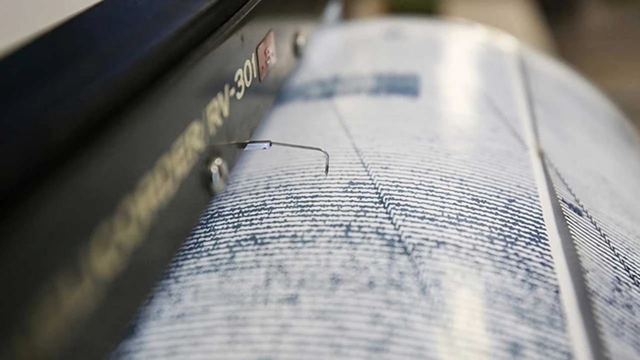 SON DEPREMLER LİSTESİ 24 TEMMUZ: İzmir’de 3.3 büyüklüğünde deprem