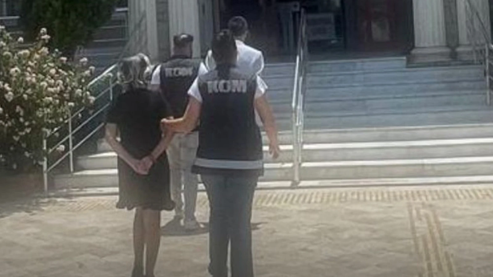 Didim’de sahte kamu görevlileri KOM ekiplerinin operasyonuyla yakalandı