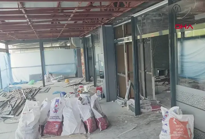 Market tadilatında kolonlar kesildi iddiası