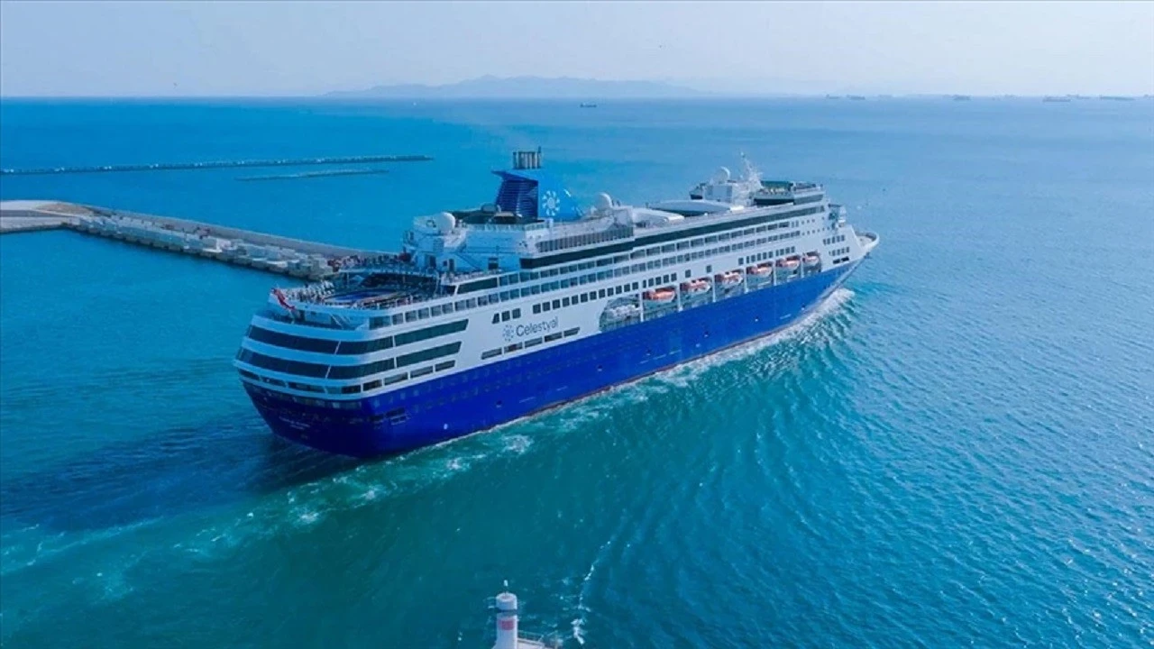 Bakan Uraloğlu: Kruvaziyer turizminde ağustosta rekor kırıldı