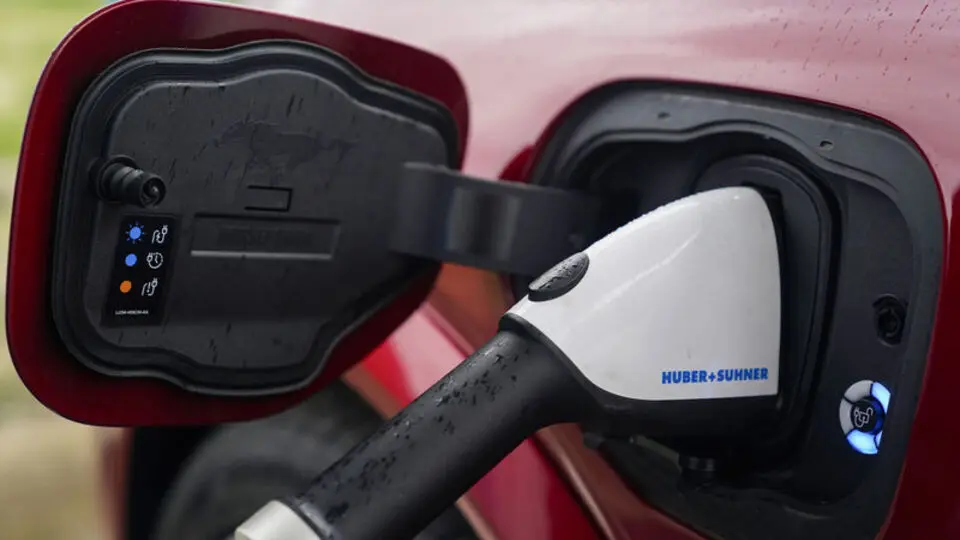 Türkiye'de ilk kez 100 binden fazla elektrikli araç satıldı