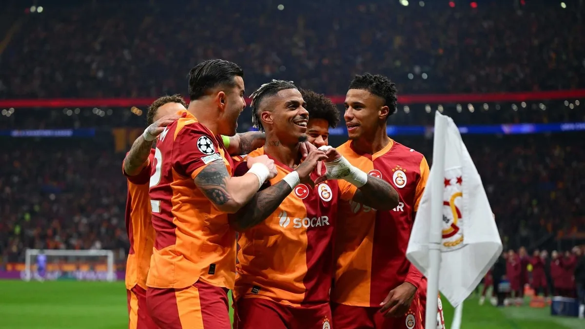 Galatasaray'da flaş ayrılık! Sözleşmesi yeni uzatılmıştı