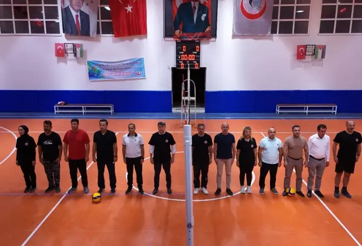 Antakya’da 24 Kasım Öğretmenler Günü Voleybol Turnuvası başladı