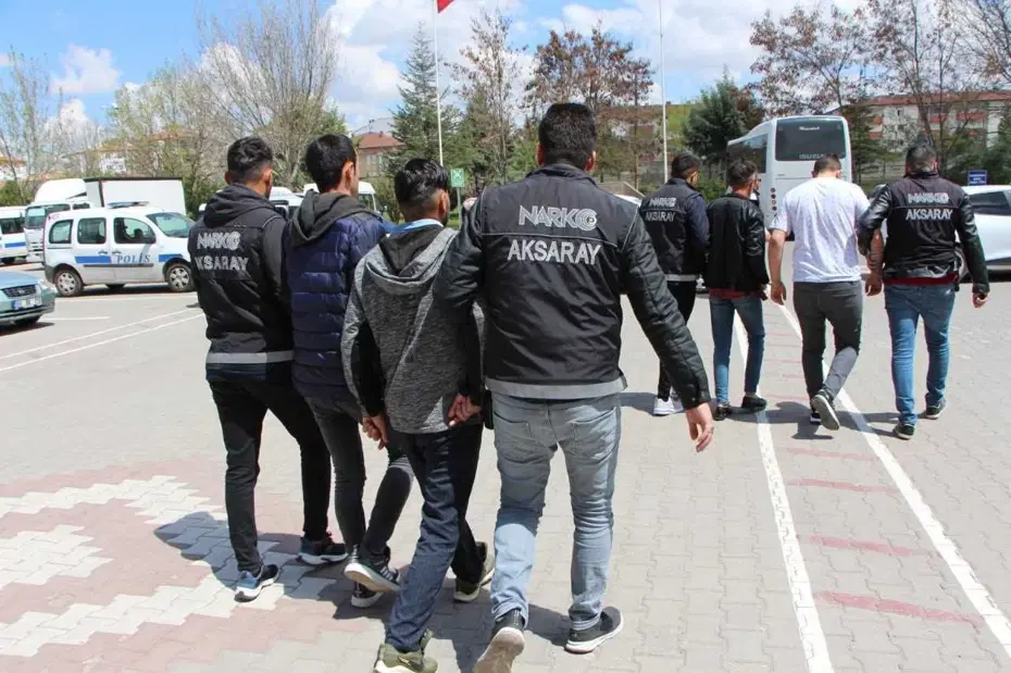 Aksaray'da uyuşturucu operasyonu: 154 şüpheliden 29'u tutuklandı