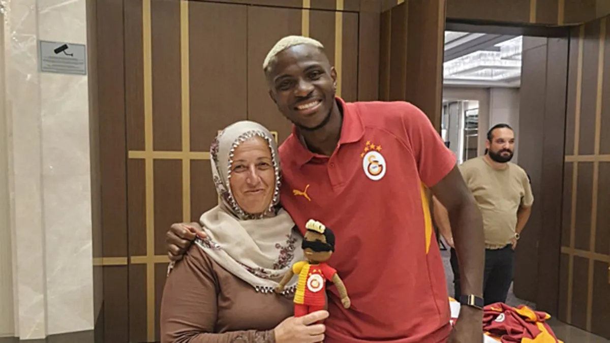Kayserili Neslihan teyze ile Victor Osimhen bir araya geldi
