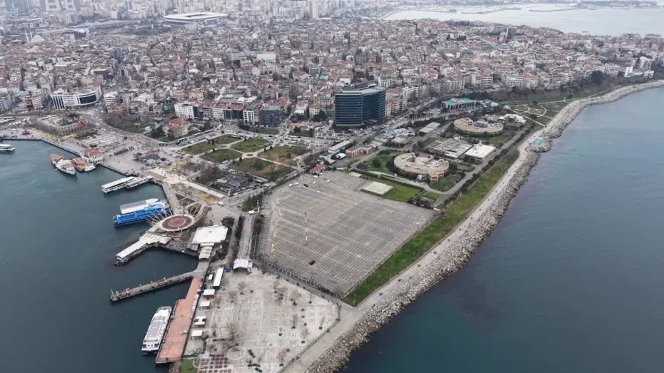 Kadıköy sahiline cami projesi. Otoparkın tahliyesi istendi