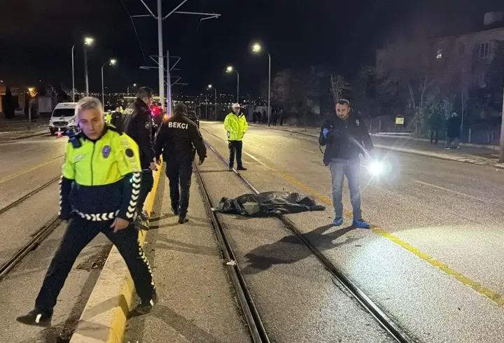 Eskişehir'de araç yarışında 3 kişiyi öldürdü!