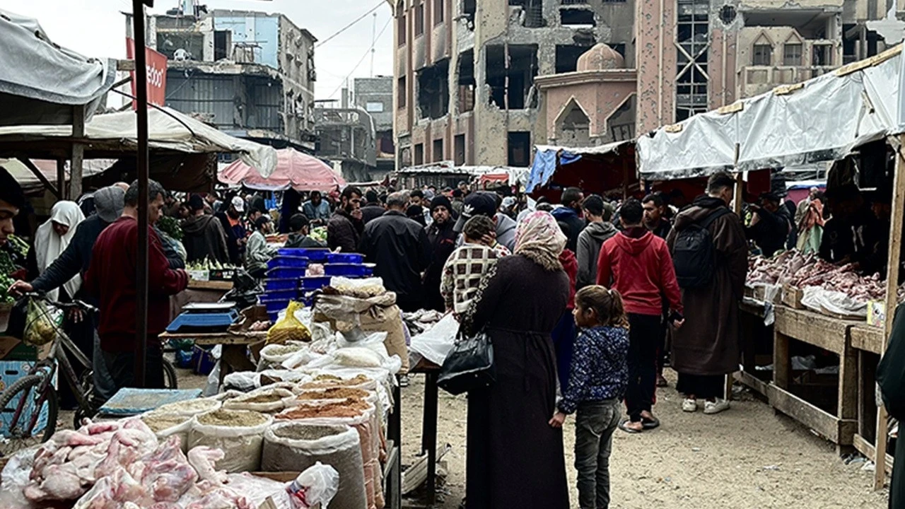 Gazze’de 900 bin kişi zorla göçe rağmen yerini terk etmedi