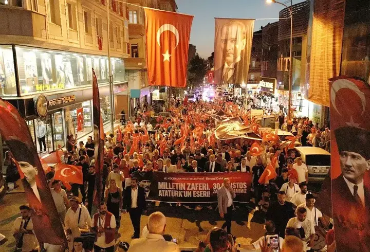 Küçükçekmece’de 30 Ağustos Zafer Bayramı coşkuyla kutlandı
