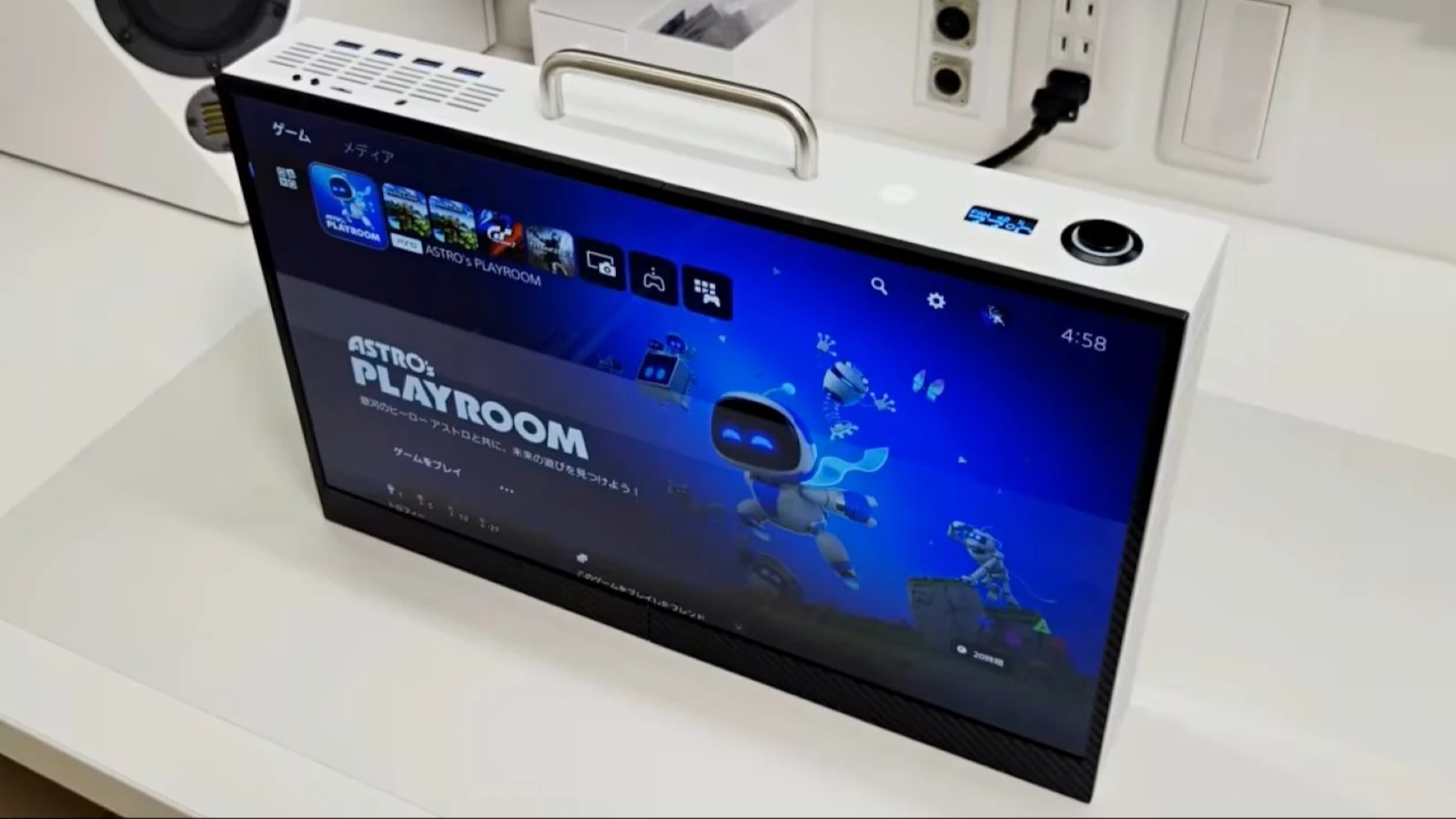 PlayStation'a LCD ekran monte etti, çalışıyor ama bir sorunu var