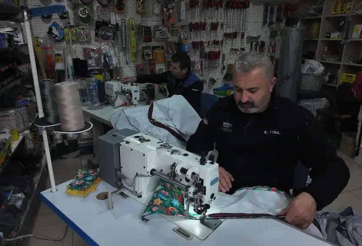 Bolu'da yağış sonrası şişme kar kızağına yoğun talep