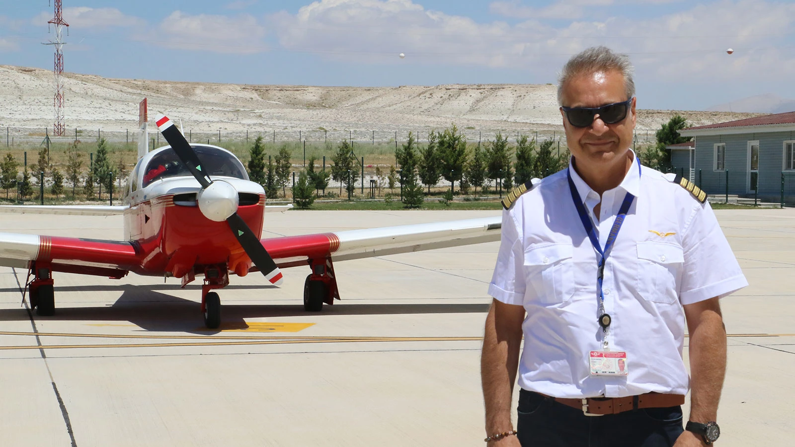 Düşen uçakta hayatını kaybeden pilot ile ilgili kahreden detay