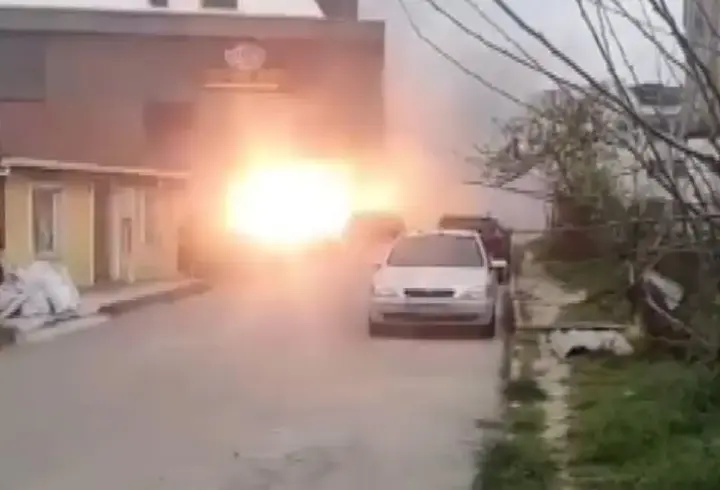 İstanbul- Arnavutköy'de fabrikanın elektrik panosunda çıkan yangın söndürüldü