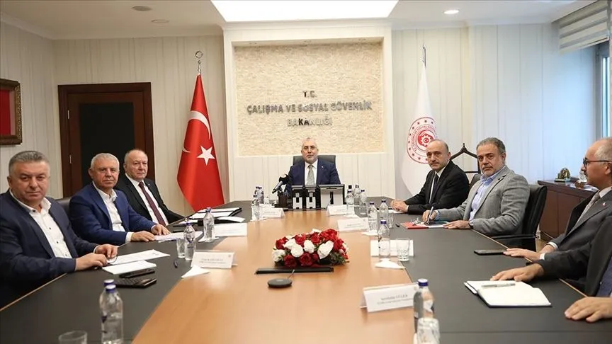 Bakan Işıkhan: İşçilerimize birinci 6 ay için yüzde 24 oranını teklif ediyoruz