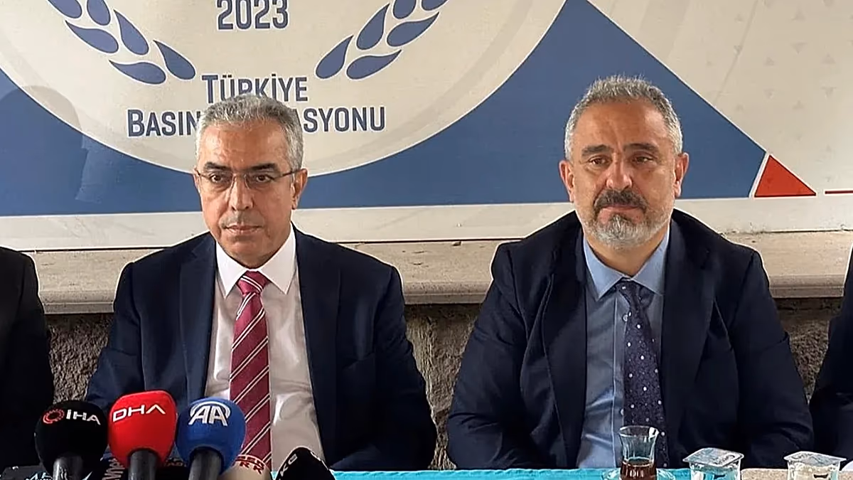 Mehmet Uçum'dan Yeni Anayasa Açıklaması Ve Seçim Takvimi
