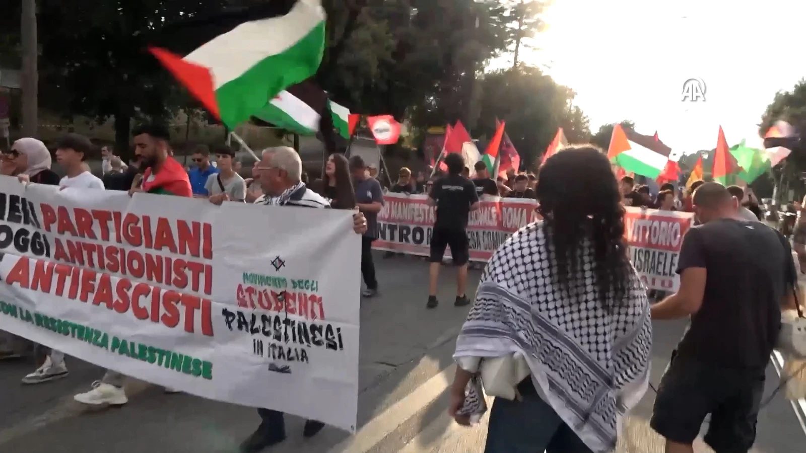 İtalya'da İsrail'in Orta Doğu'daki saldırganlığına protesto
